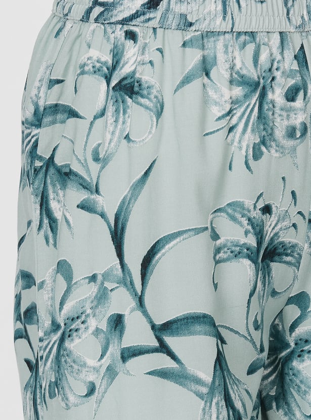 Women Floral Print Straight Kurta Set
