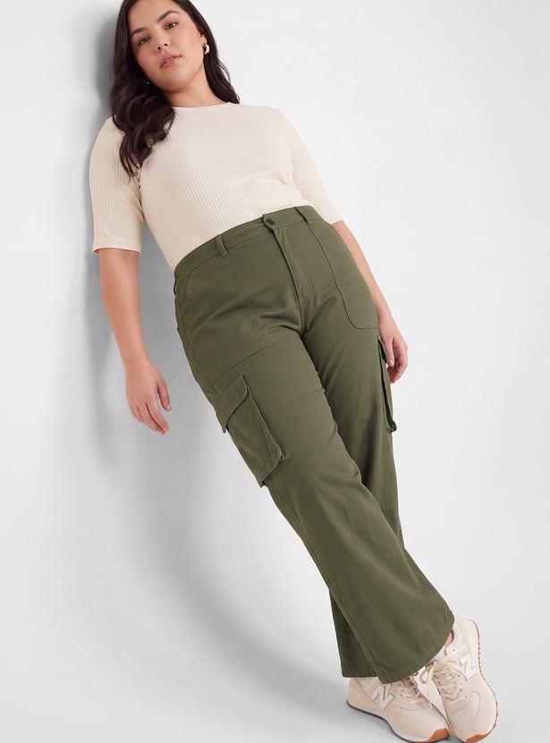 Men Solid Cargo Jeans
