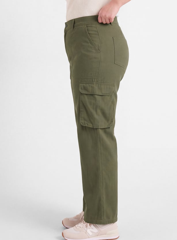 Men Solid Cargo Jeans
