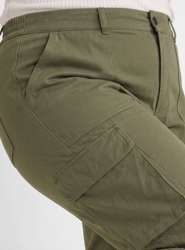 Men Solid Cargo Jeans