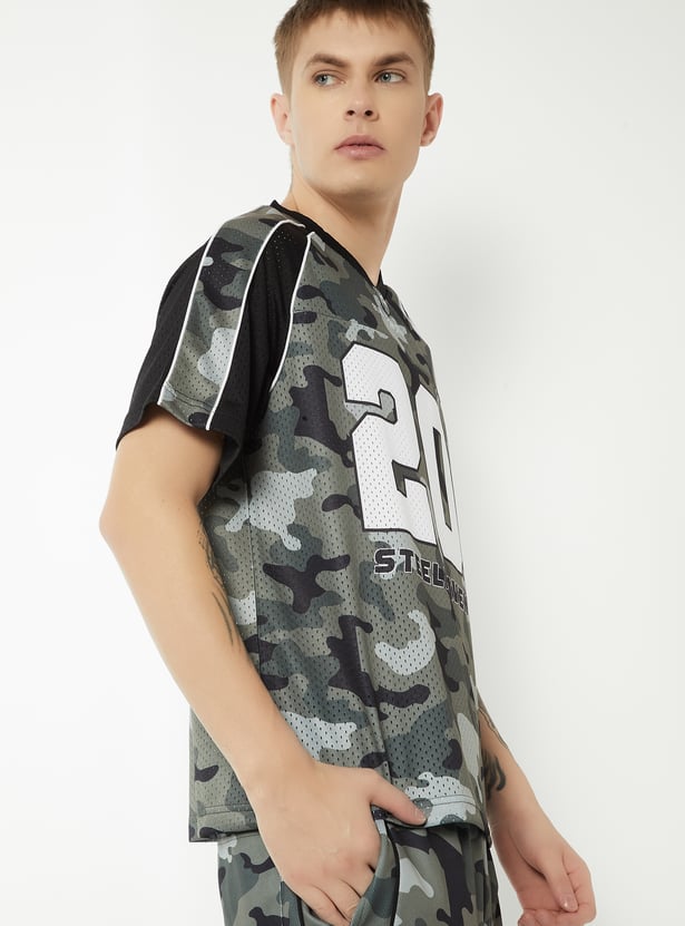 Men Camouflage Printed Sports T-shirt