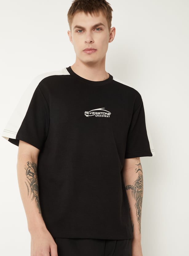 Men Colourblock Sports T-shirt
