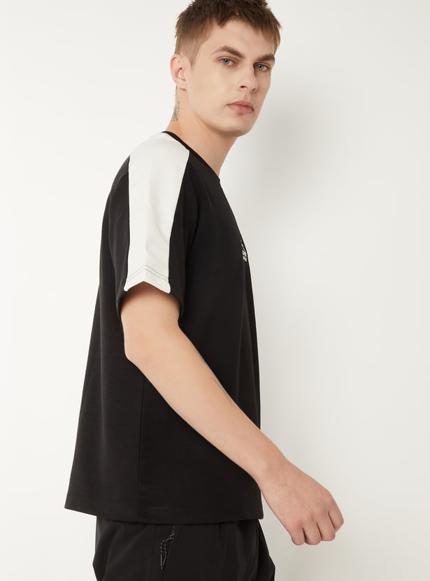 Men Colourblock Sports T-shirt