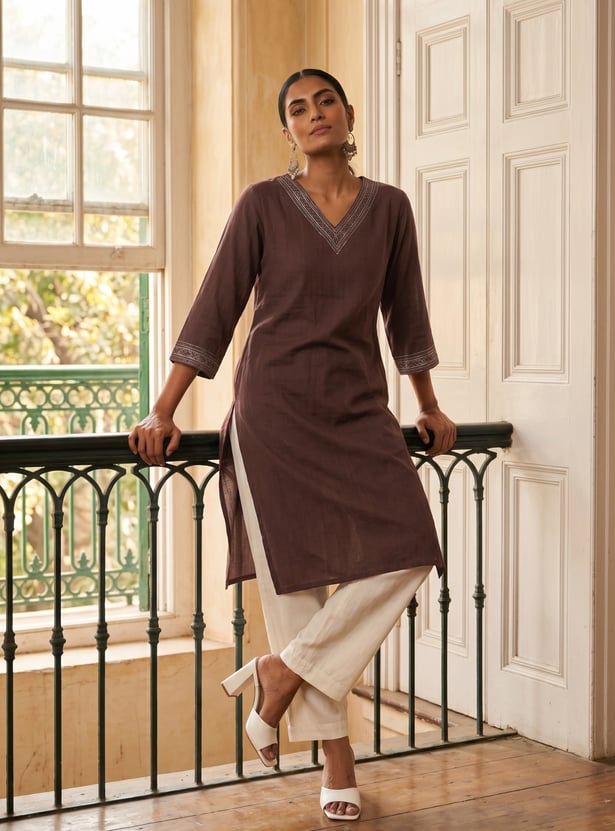 Women Embroidered Straight Kurta