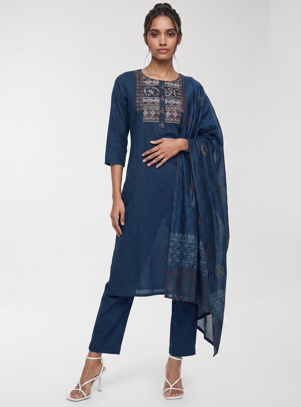 Women Printed Straight Kurta Set