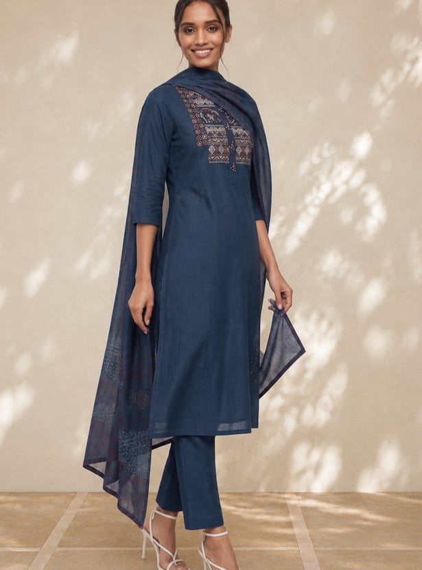 Women Printed Straight Kurta Set