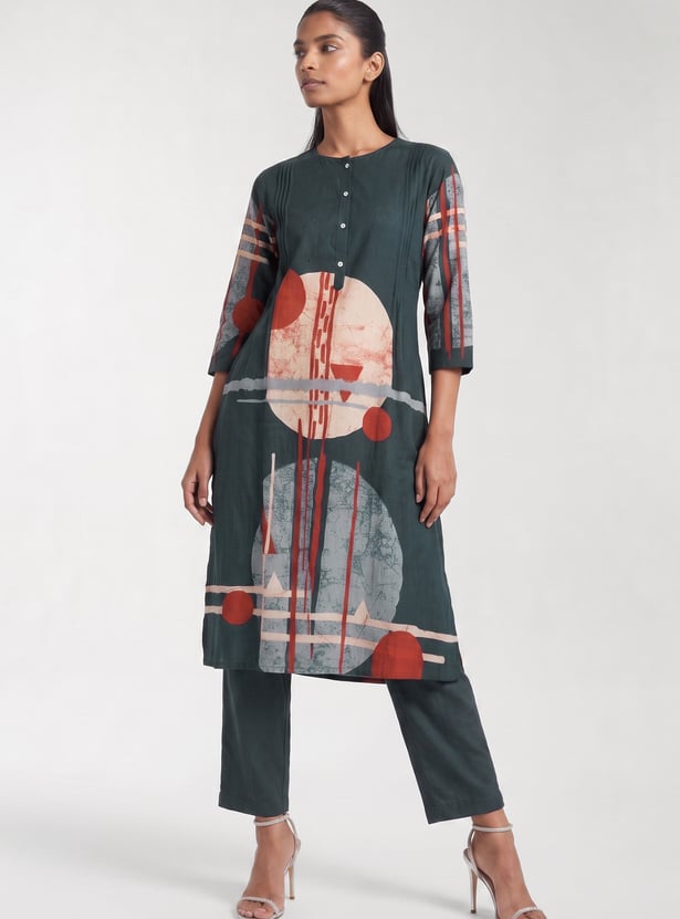 Women Printed Straight Kurta Set