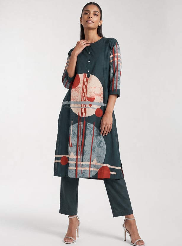 Women Printed Straight Kurta Set