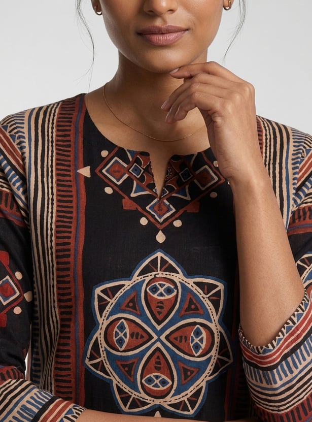 Women Printed Straight Kurta Set