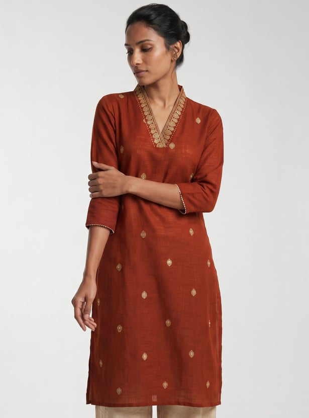 Women Embroidered Straight Kurta
