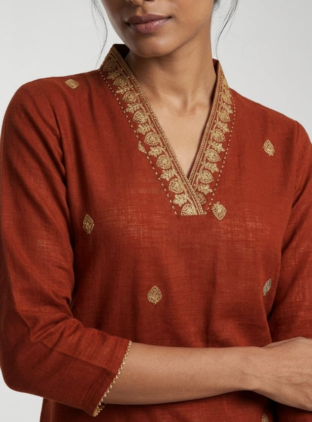 Women Embroidered Straight Kurta