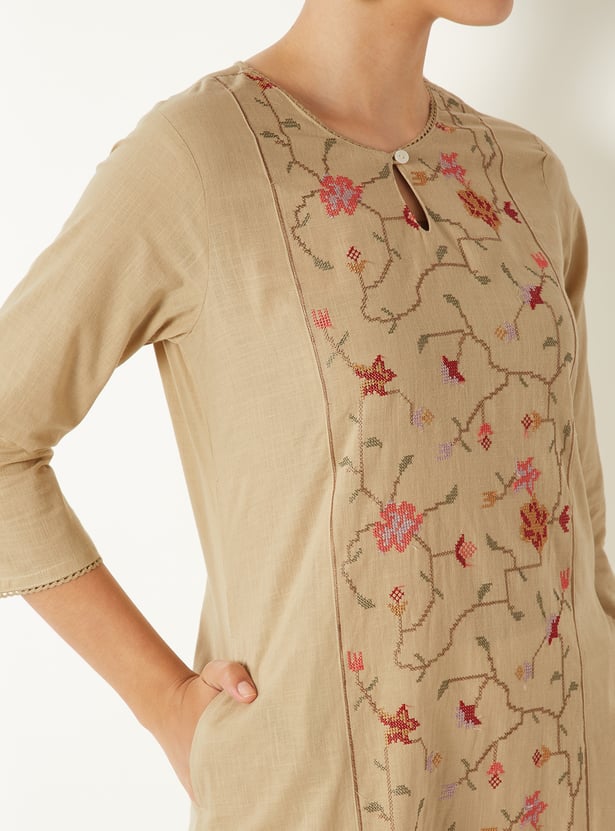 Women Embroidered Straight Kurta