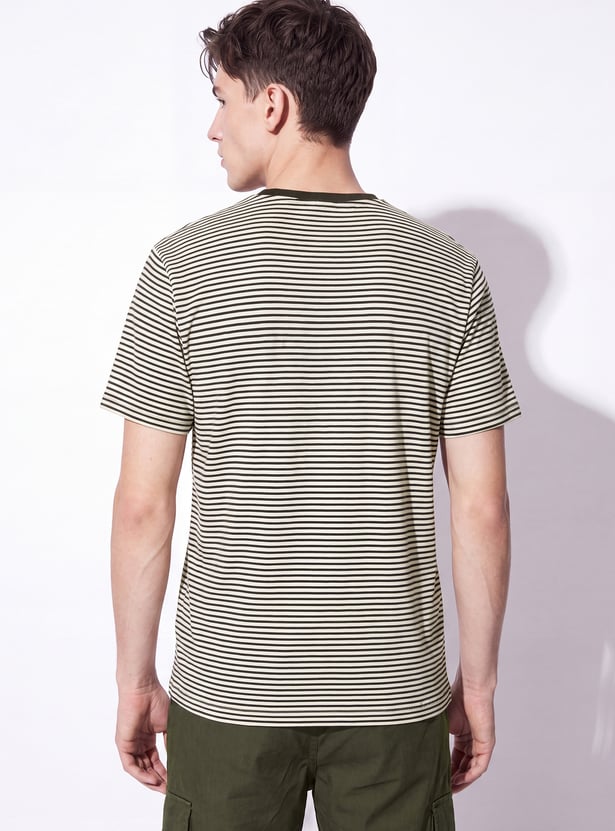 URB_N Men Striped T-shirt