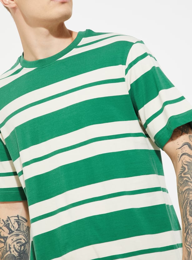 URB_N Men Striped T-shirt