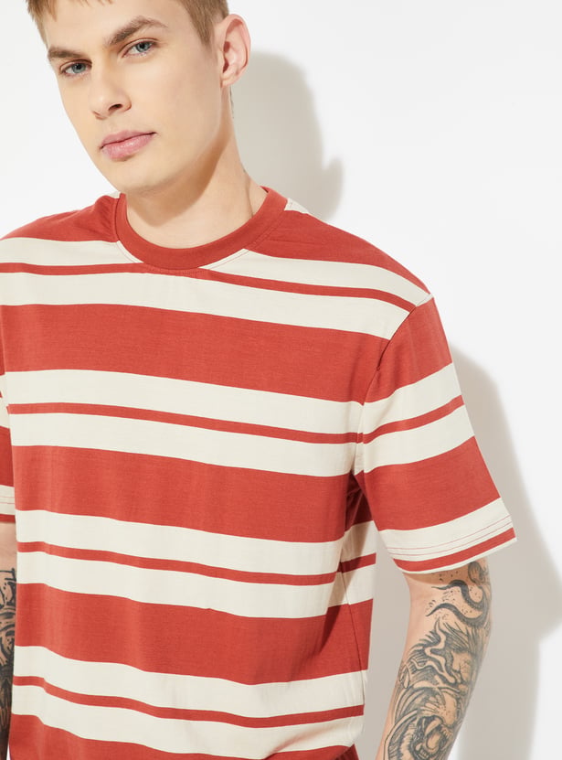 URB_N Men Striped T-shirt