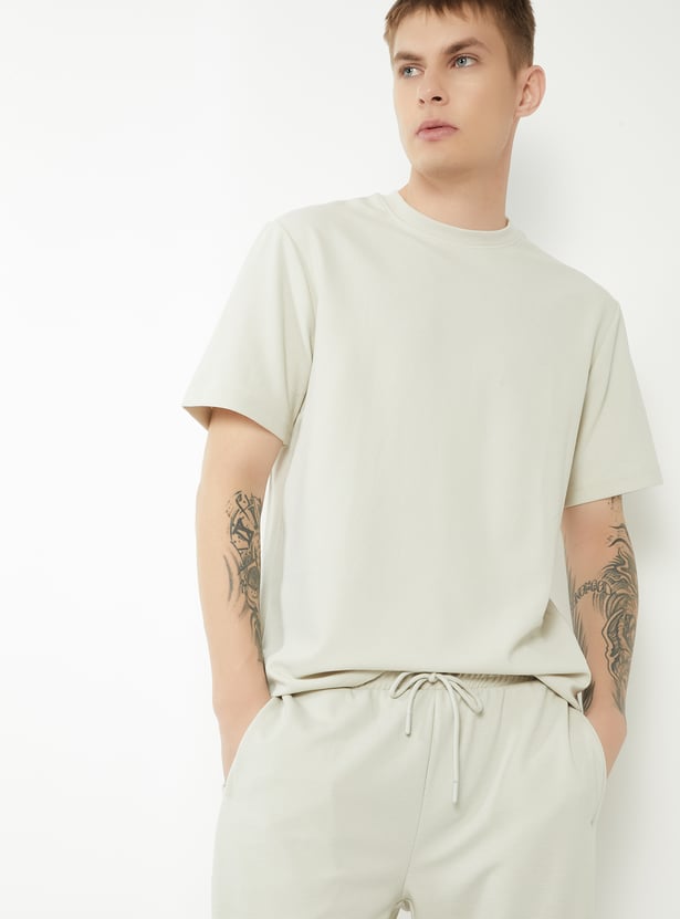 Men Textured T-shirt