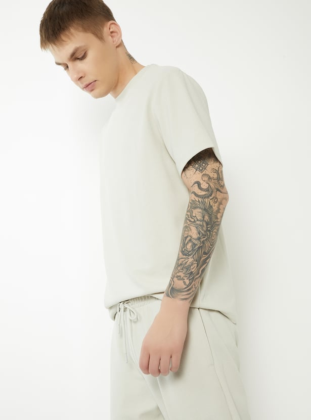 Men Textured T-shirt