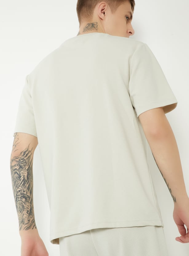Men Textured T-shirt