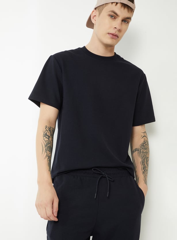 Men Textured T-shirt
