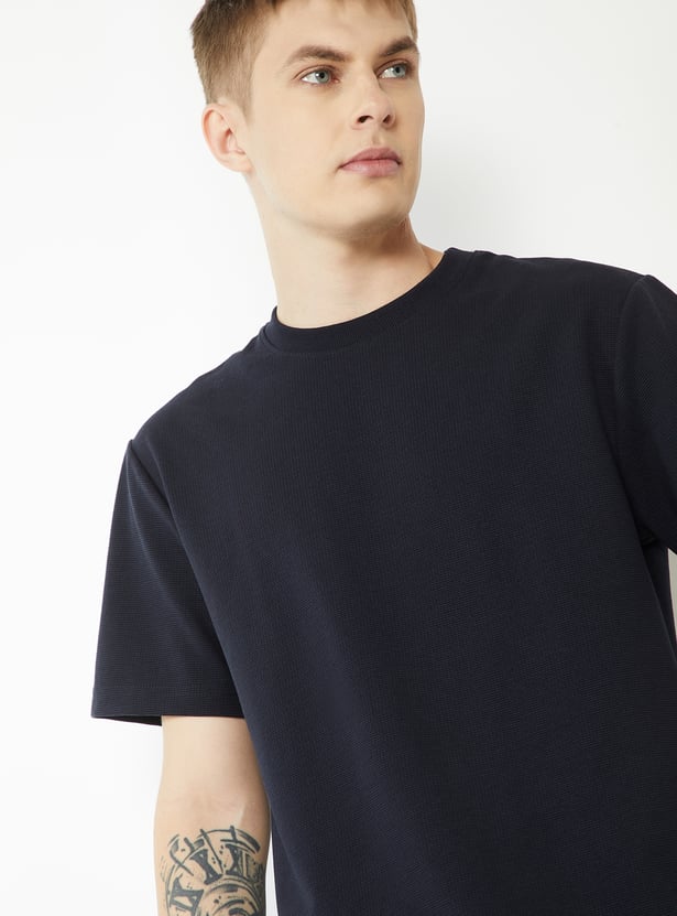 Men Textured T-shirt