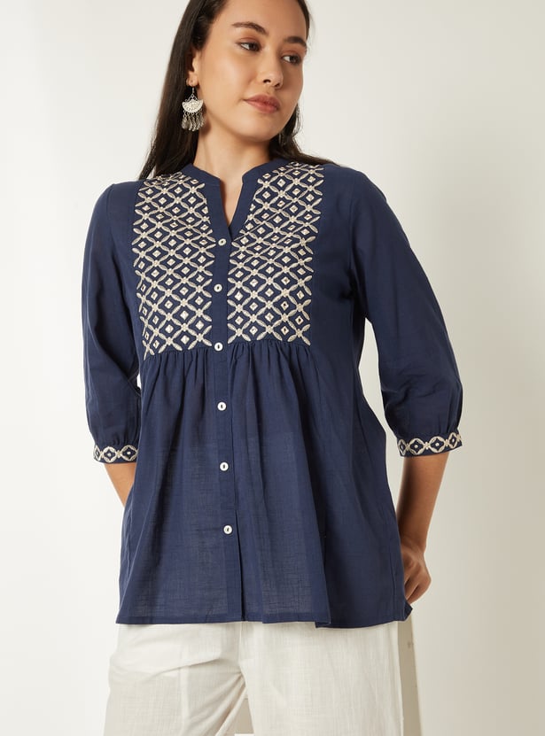 Women Embroidered Yoke Straight Kurti