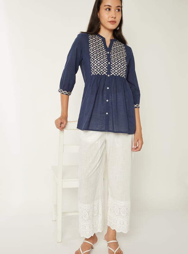 Women Embroidered Yoke Straight Kurti