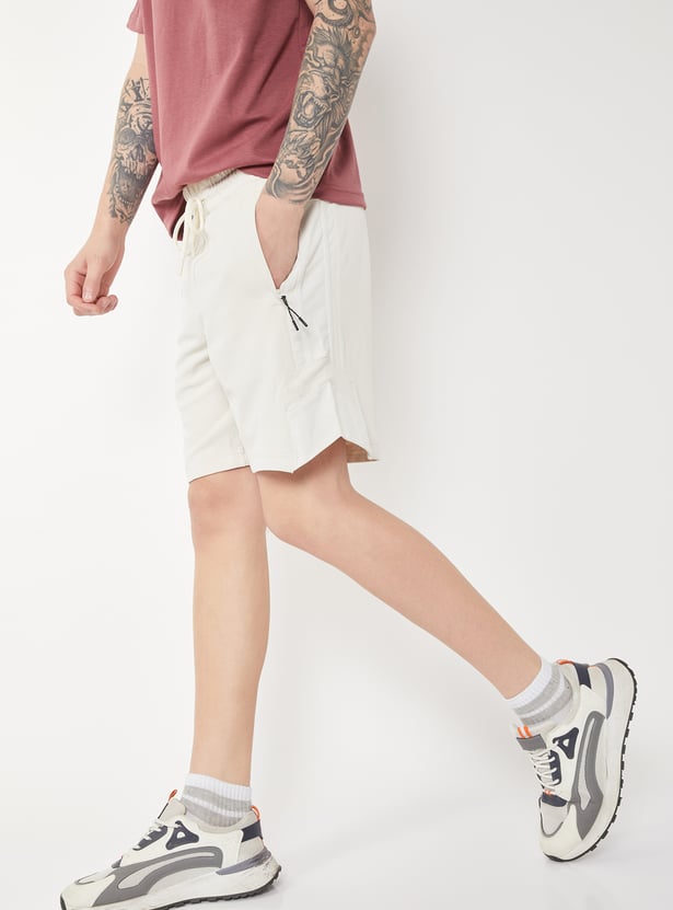 Men Solid Sports Shorts