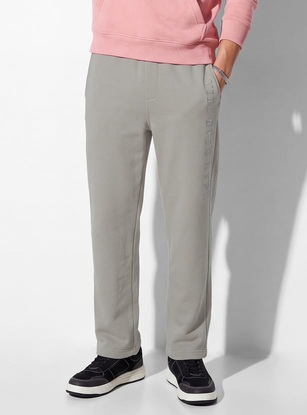 URB_N Men Solid Pull-on Pants
