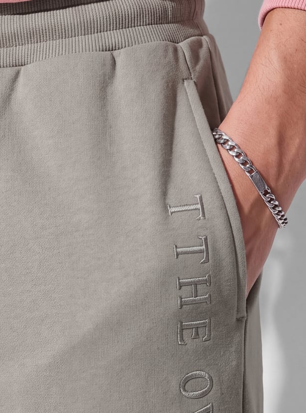 URB_N Men Solid Pull-on Pants