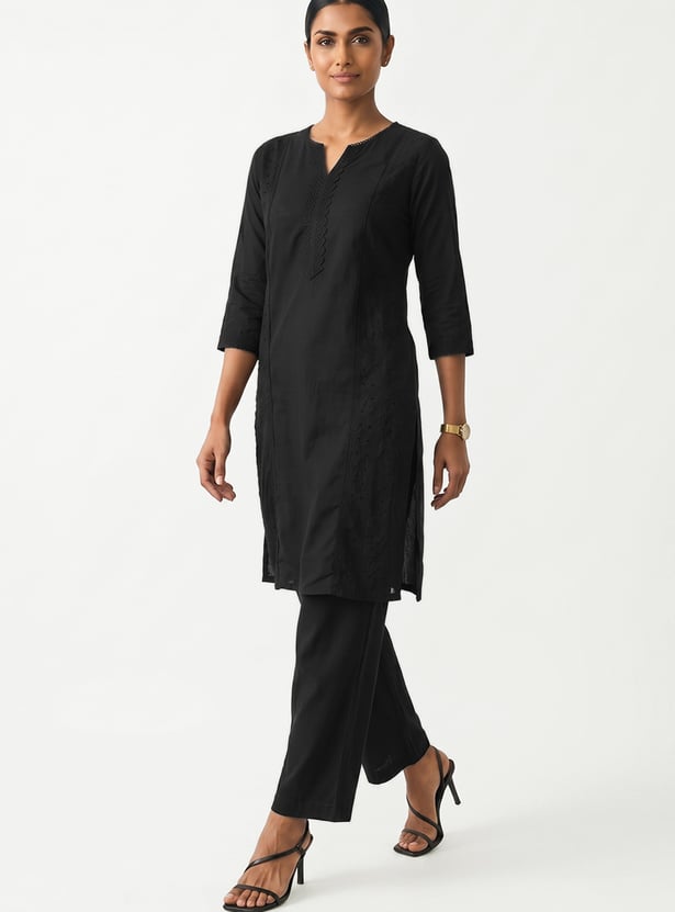 Women Schiffli Straight Kurta