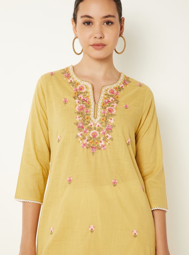 Women Embroidered Straight Kurta