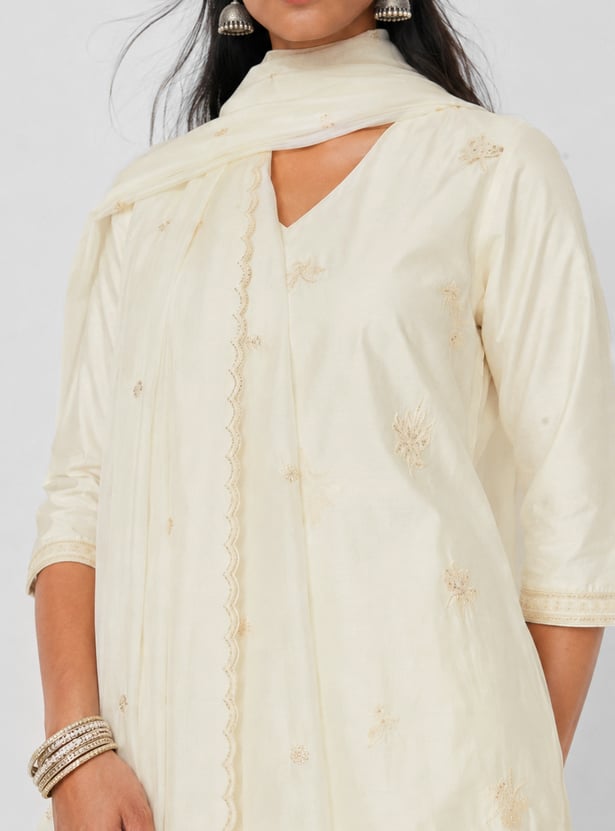 Women Embroidered Straight Kurta Set