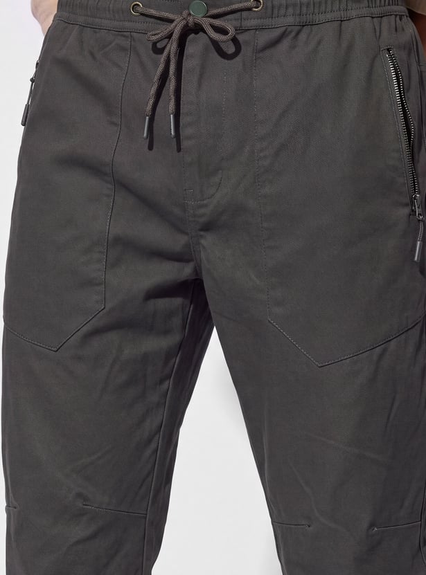 URB_N Men Solid Regular Fit Pants