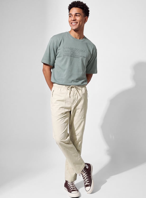 URB_N Men Solid Regular Fit Pants