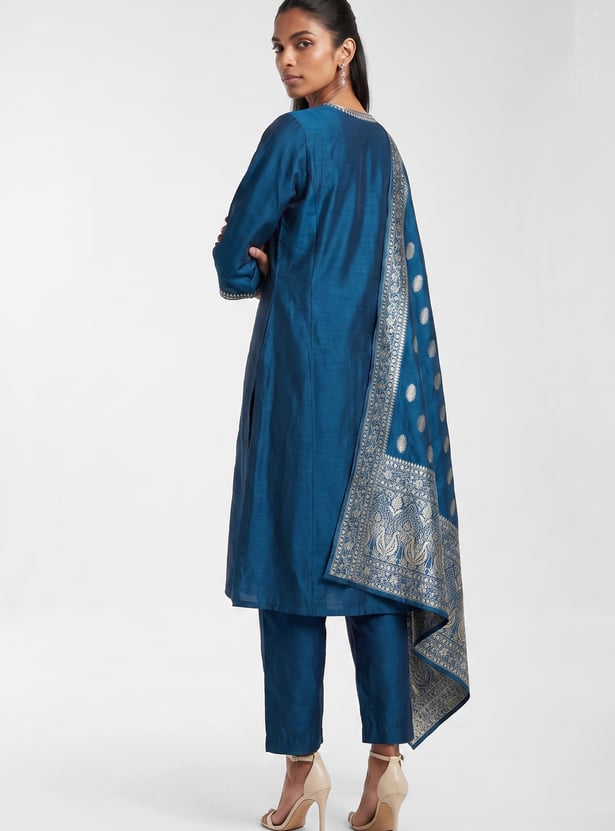 Women Woven Design Straight Kurta Set