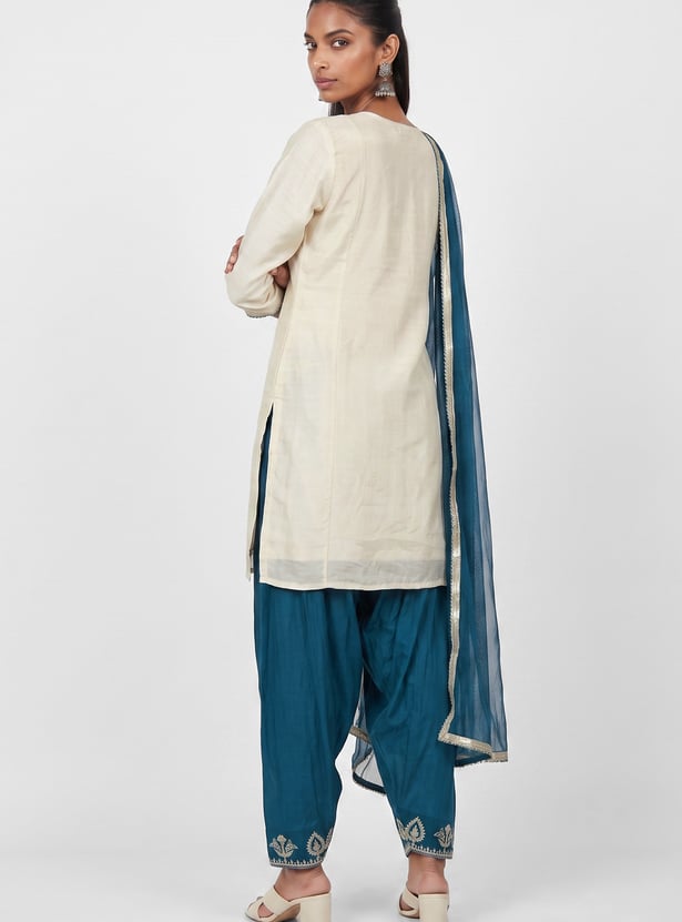 Women Embroidered Straight Kurta Set