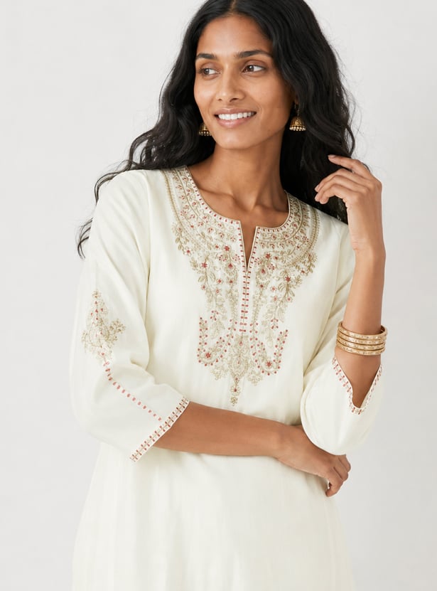 Women Embroidered Kurta Set