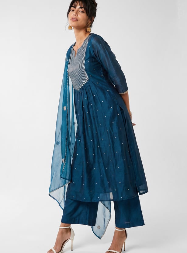 Women Embroidered Anarkali Kurta Set