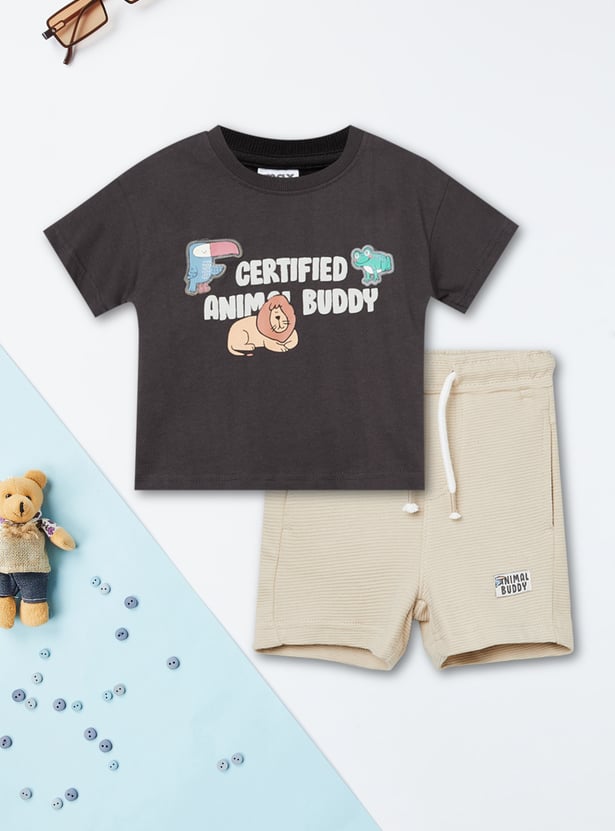 Boys Printed T-shirt with Shorts