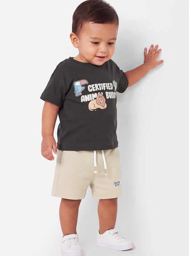 Boys Printed T-shirt with Shorts