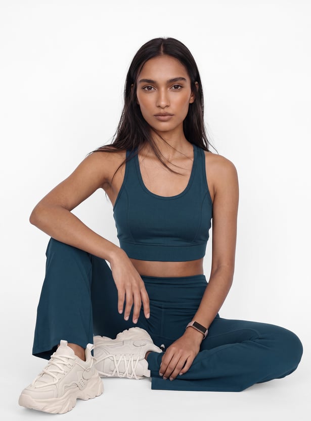 Women Solid Sports Bra