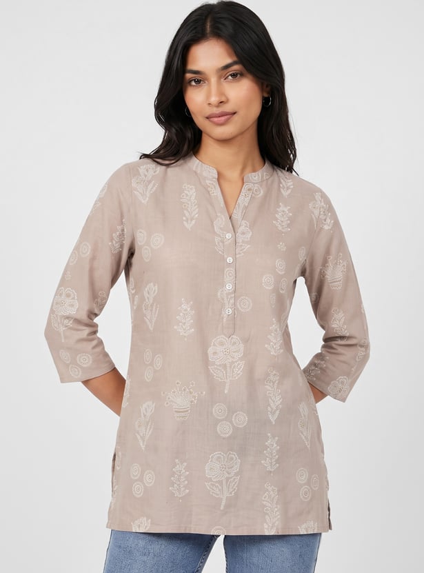 Women Embroidered Straight Kurti