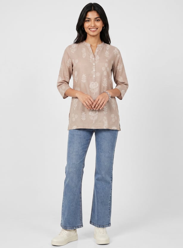 Women Embroidered Straight Kurti