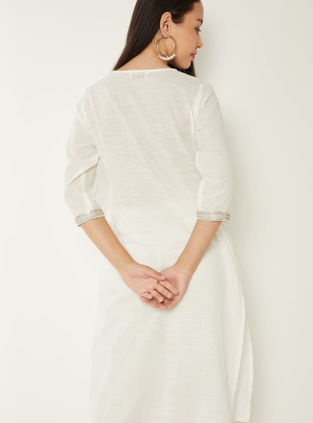 Women Embroidered Straight Kurta