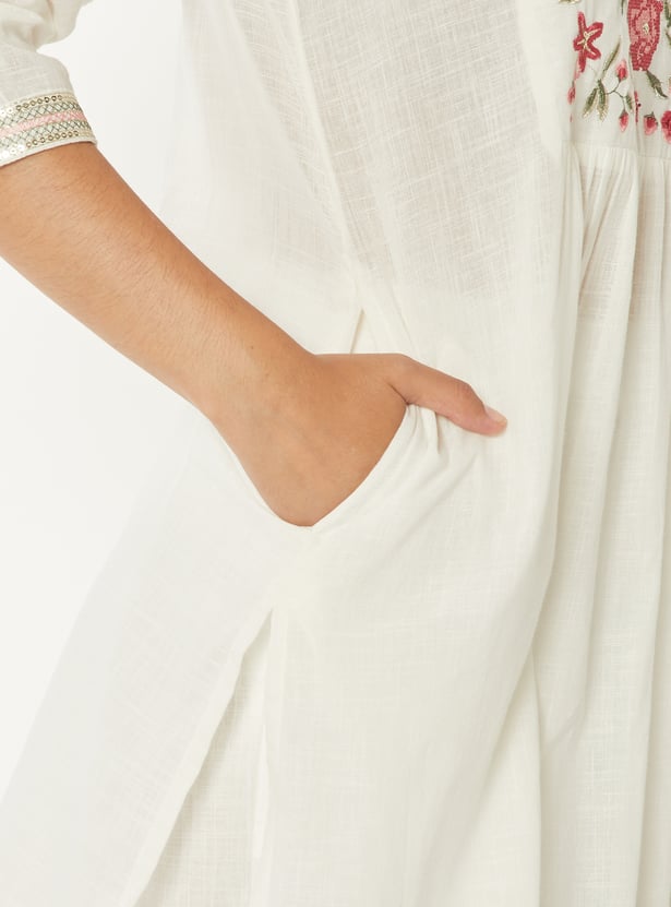Women Embroidered Straight Kurta