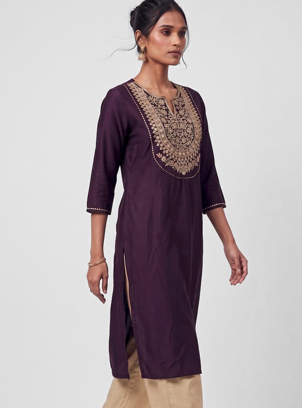 Women Embroidered Straight Kurta
