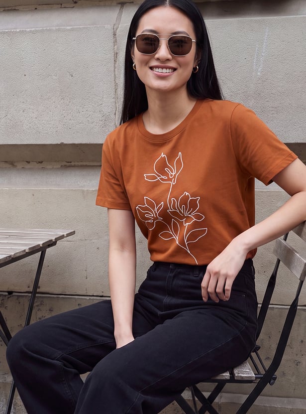 Women Floral Embroidered T-shirt