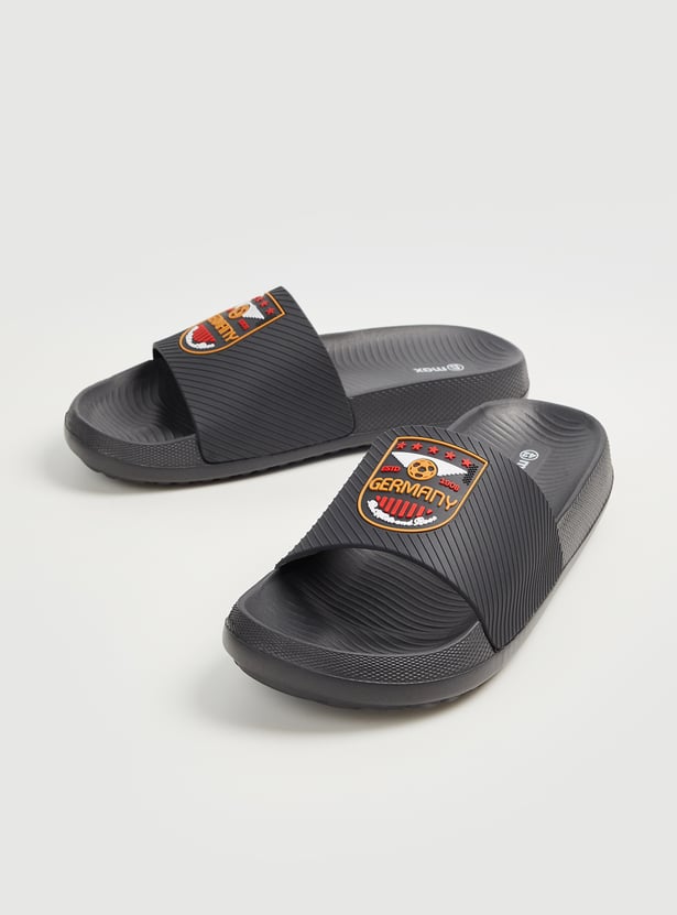 Men Textured Sliders