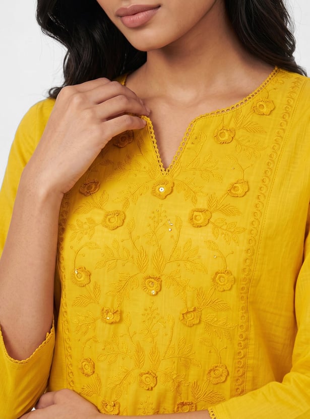 Women Embroidered Straight Kurta