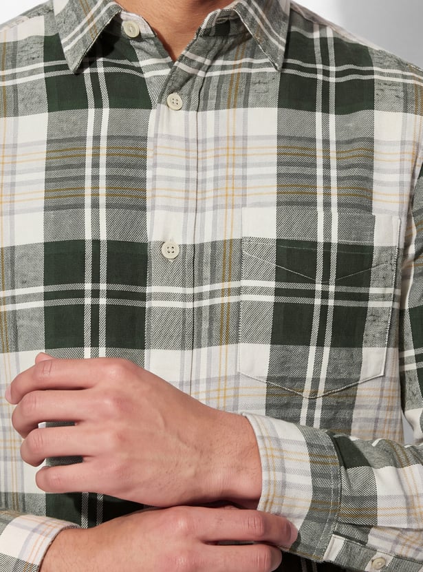 URB_N Men Checked Regular Fit Shirt